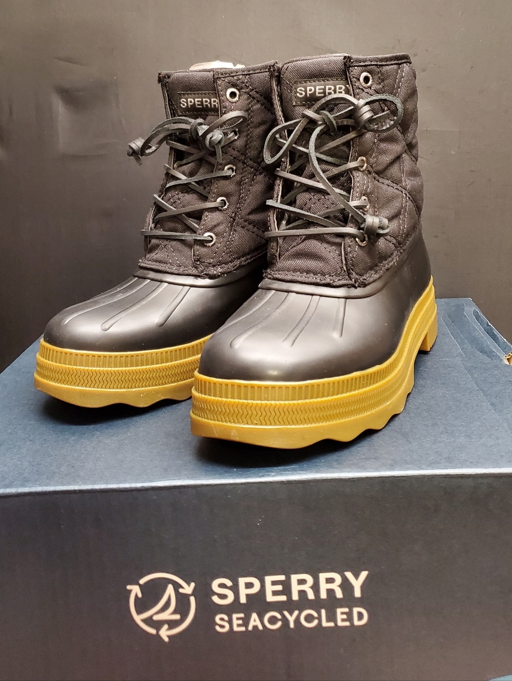 Sperry Saltwater 2.0 Women's Round Toe Black Duck Boots Size 8